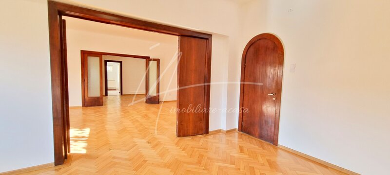 Piata Romana, Piata Lahovary, Dionisie Lupu, apartament cu 4 camere 132 mp