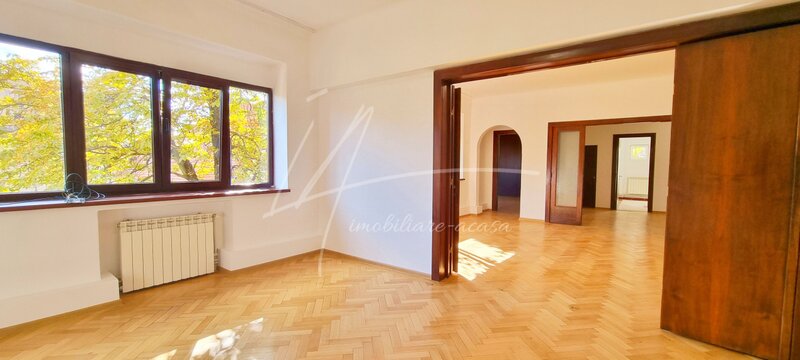 Piata Romana, Piata Lahovary, Dionisie Lupu, apartament cu 4 camere 132 mp