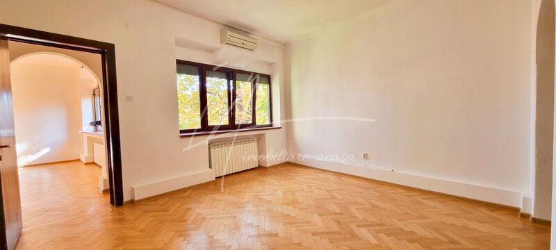 Piata Romana, Piata Lahovary, Dionisie Lupu, apartament cu 4 camere 132 mp