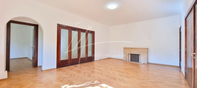 Piata Romana, Piata Lahovary, Dionisie Lupu, apartament cu 4 camere 132 mp